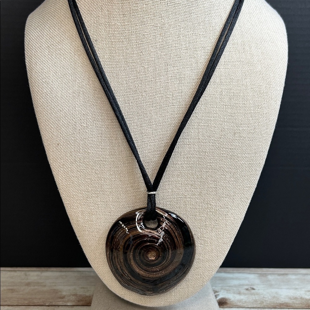 Dyadema Murano Glass Pendant Necklace